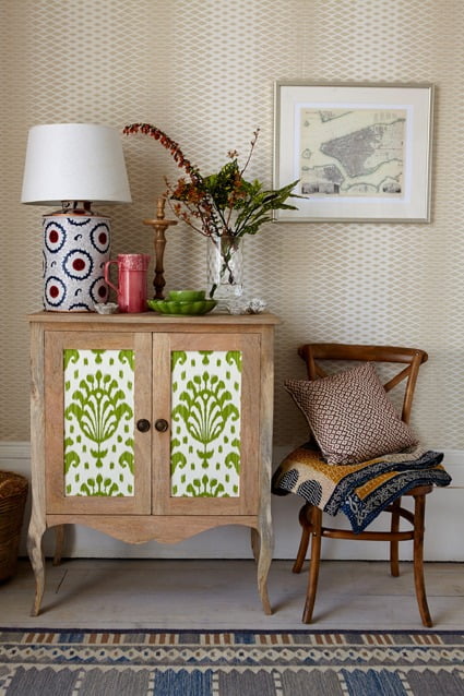 If you’ve ever asked yourself “how do I become an interior stylist?”, Maxine Brady- London interior stylist, Brighton stylist, and props stylist, is sharing everything you need to know to kickstart your career.