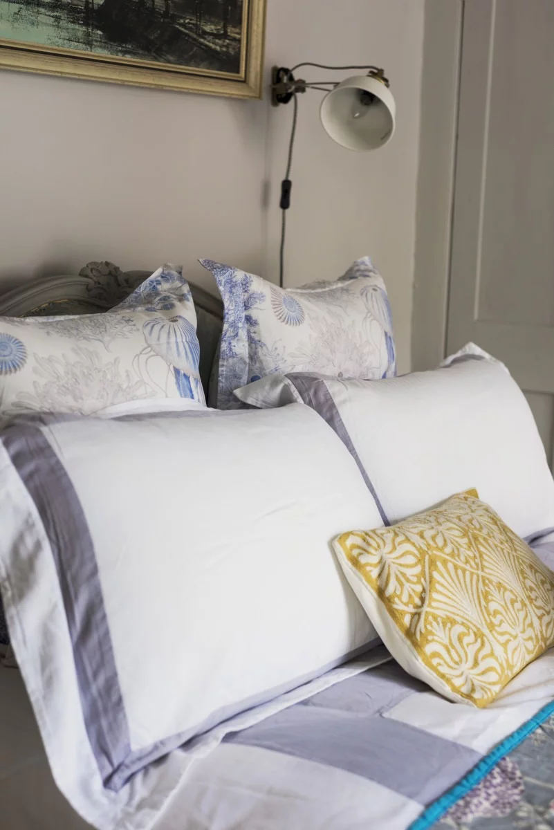 Beckman Hotel Collection Pillow Review - Start Sleeping