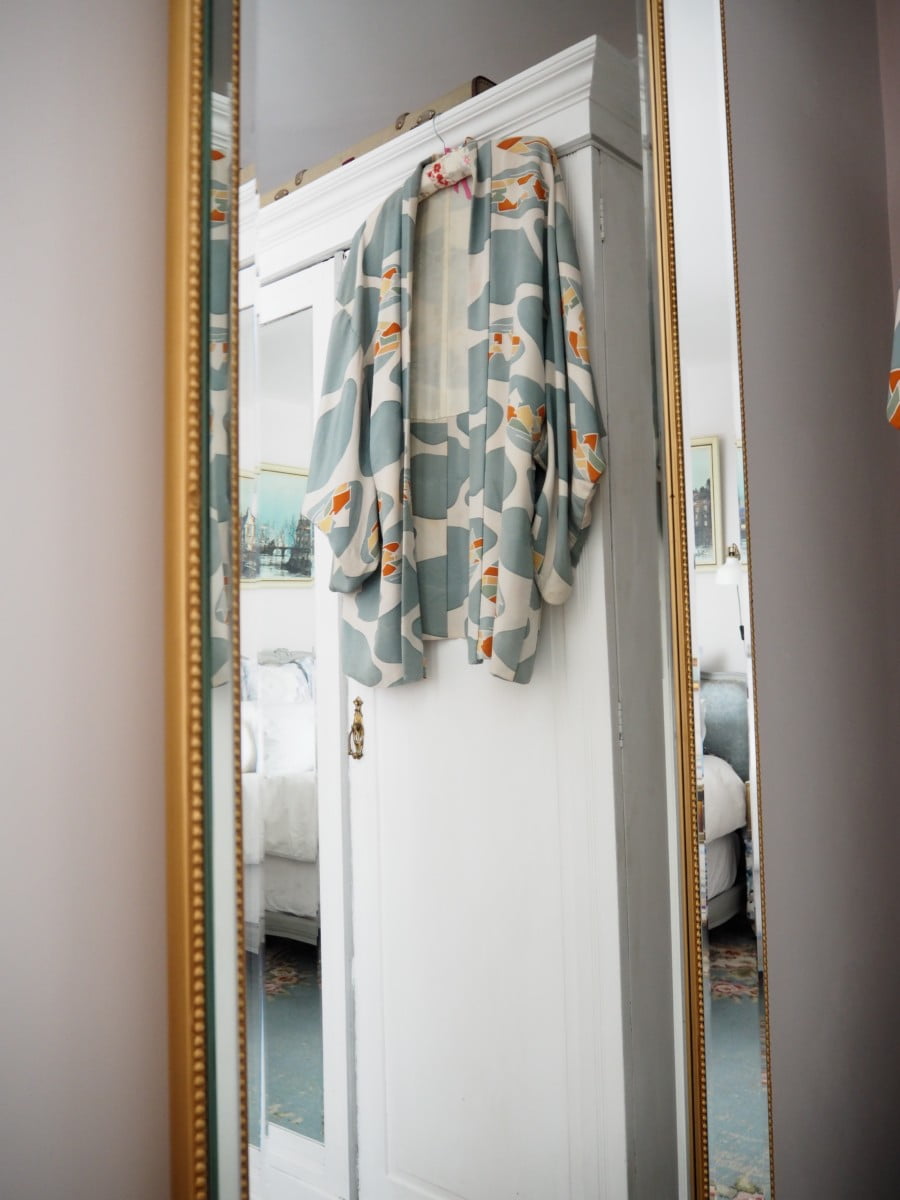 How a selfie addict found the perfect mirror for her bedroom by Interior Stylist and Design Blogger Maxine Brady from WeLoveHomeBlog