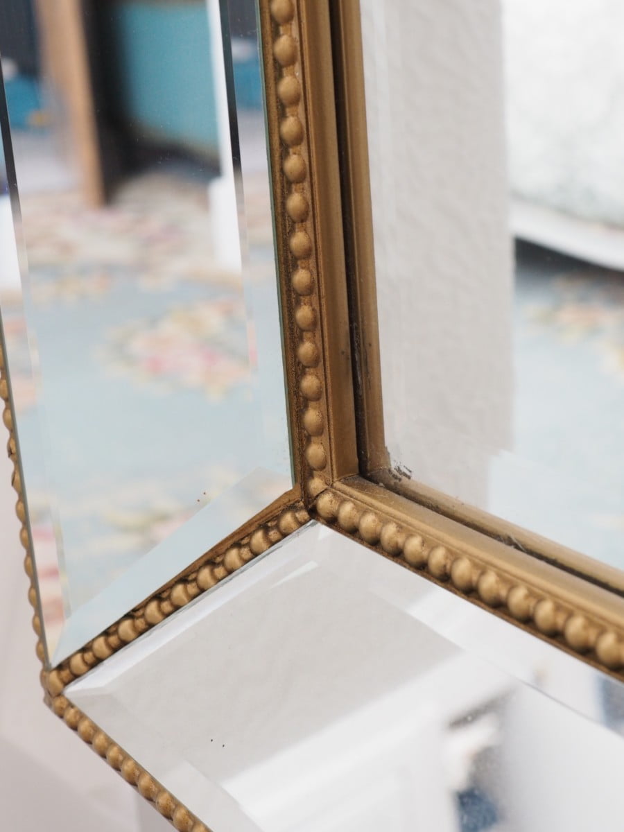 How a selfie addict found the perfect mirror for her bedroom by Interior Stylist and Design Blogger Maxine Brady from WeLoveHomeBlog