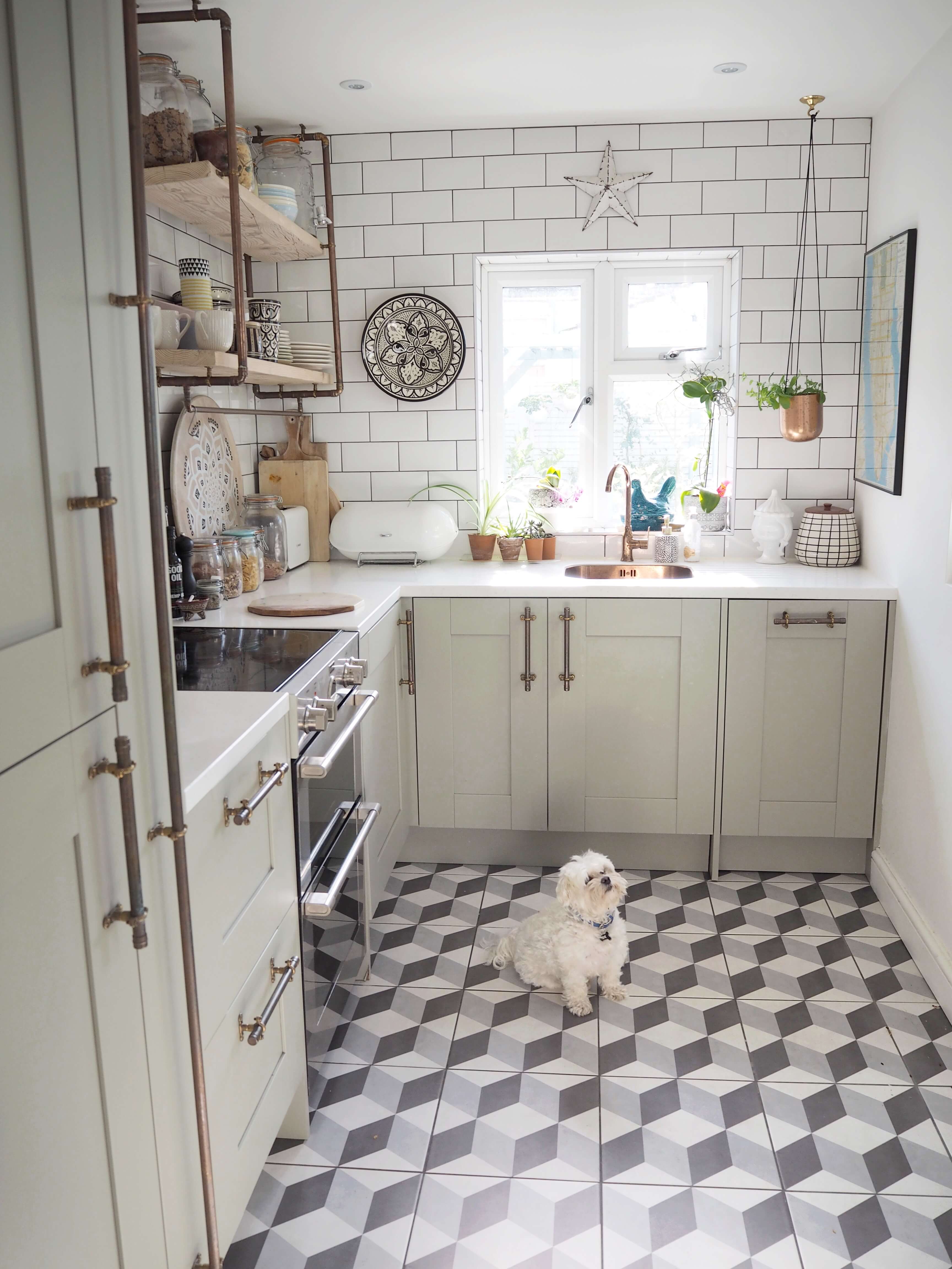 5 Cool Design Tips For Small Kitchens, Maxine Brady