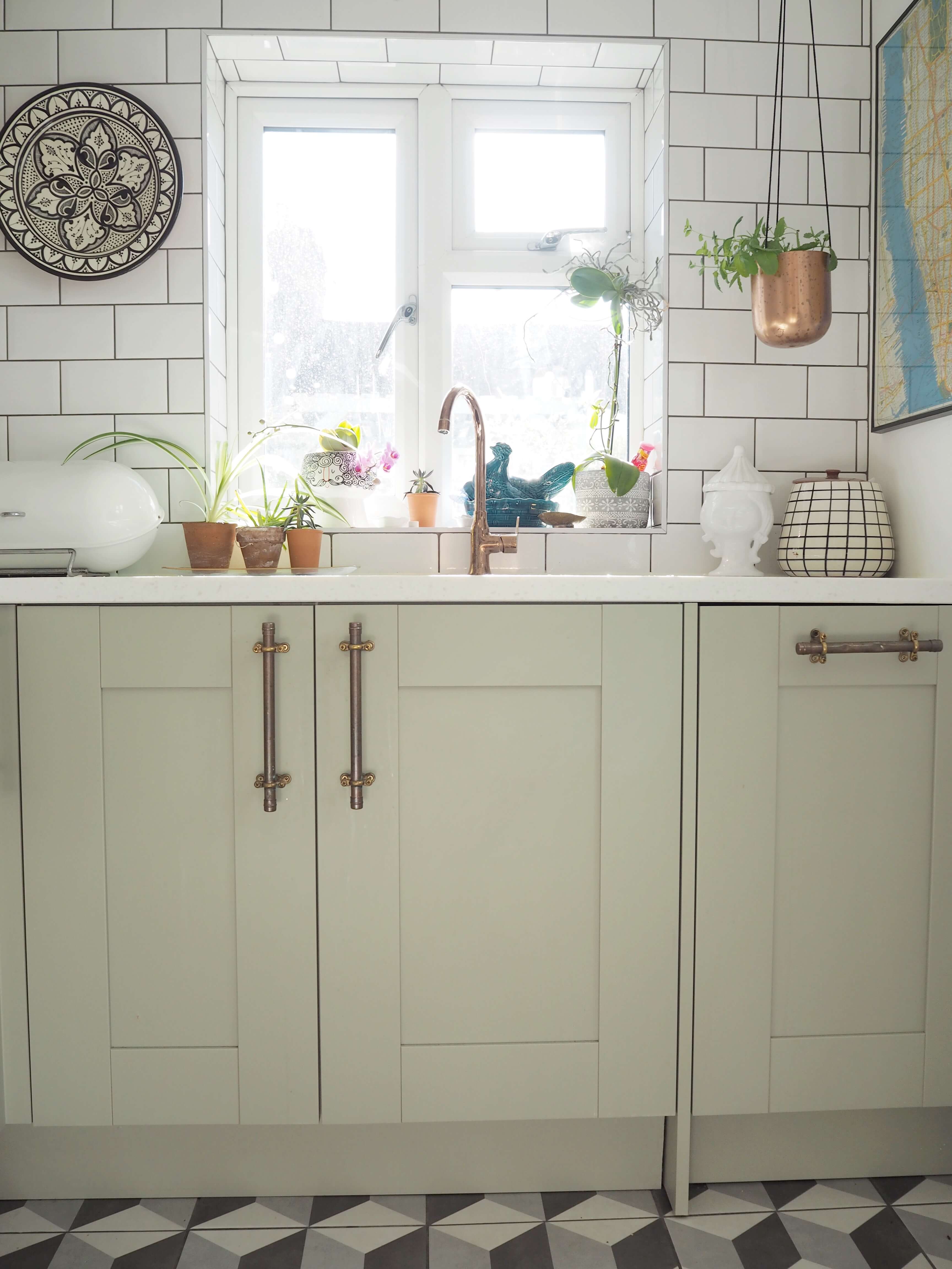 5 Cool Design Tips For Small Kitchens, Maxine Brady