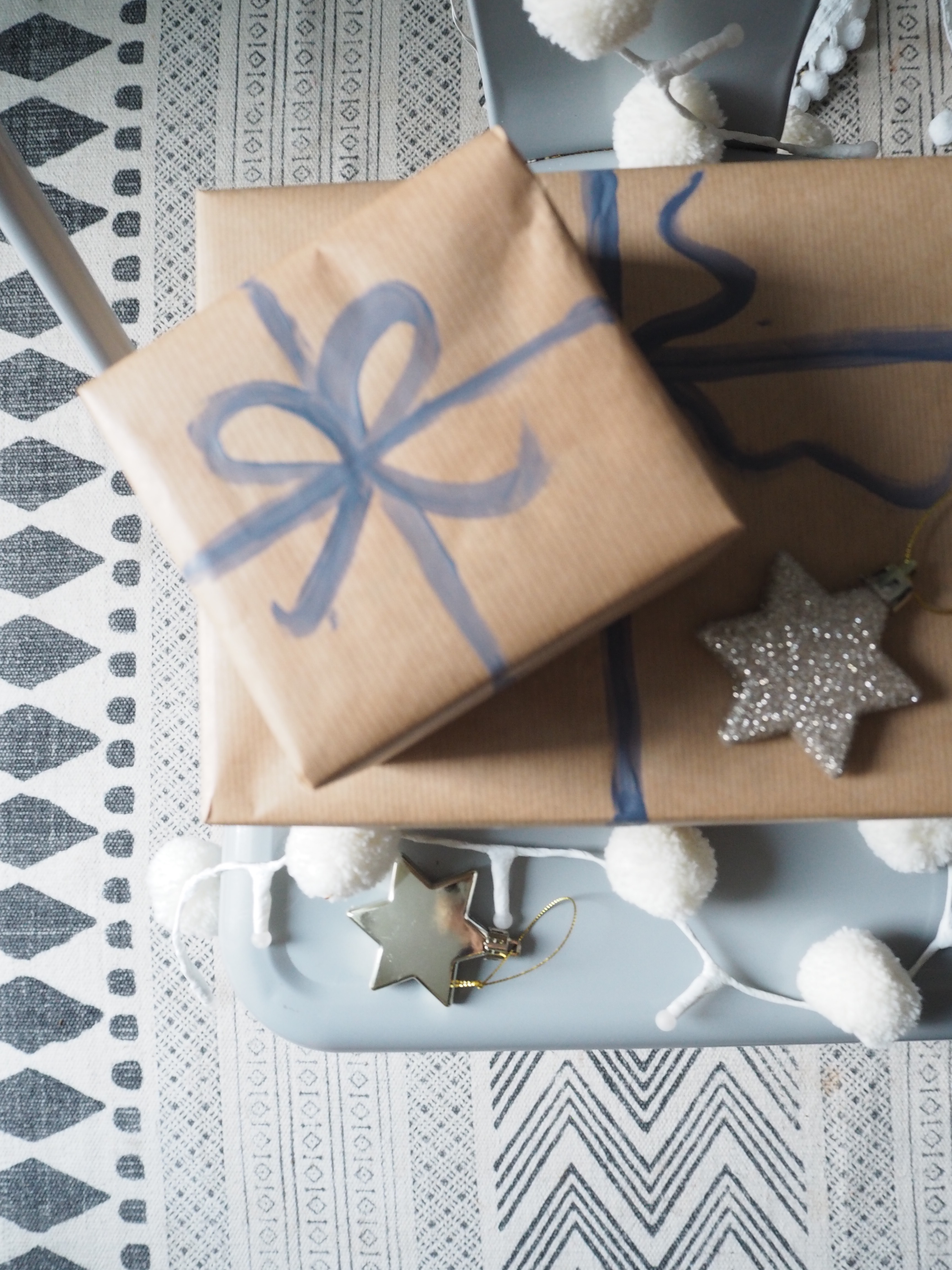 Why not try this easy DIY Christmas gift wrapping idea by Interior Stylist Maxine Brady from lifestyle blog www.welovehomeblog.com