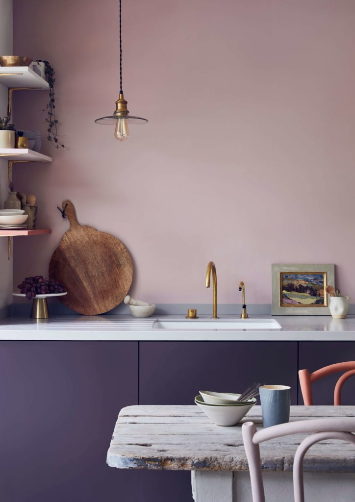 How to choose the perfect interior colour scheme for your home by interior stylist Maxine Brady from welovehomeblog.com
Pinka nd lilac kitchen with rustic wooden table and blush painted chairs. Brass taps.