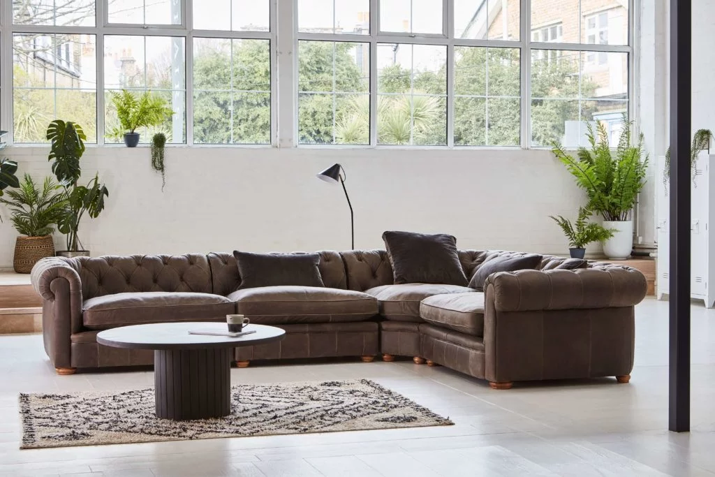 Discover these top 5 buyer's tips for buying a corner sofa by interior stylist and lifestyle blogger Maxine Brady from We Love Home Blog. brown sofa chesterfield leather