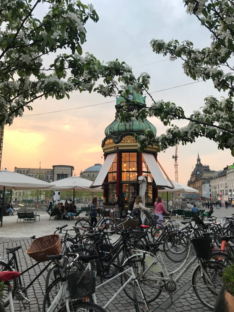 Thinking of a min trip? Then here are10 reasons why your next trip should be to the city of Copenhagen says Style Blogger Maxine Brady