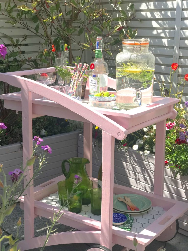 Bar cart accessories for your garden 