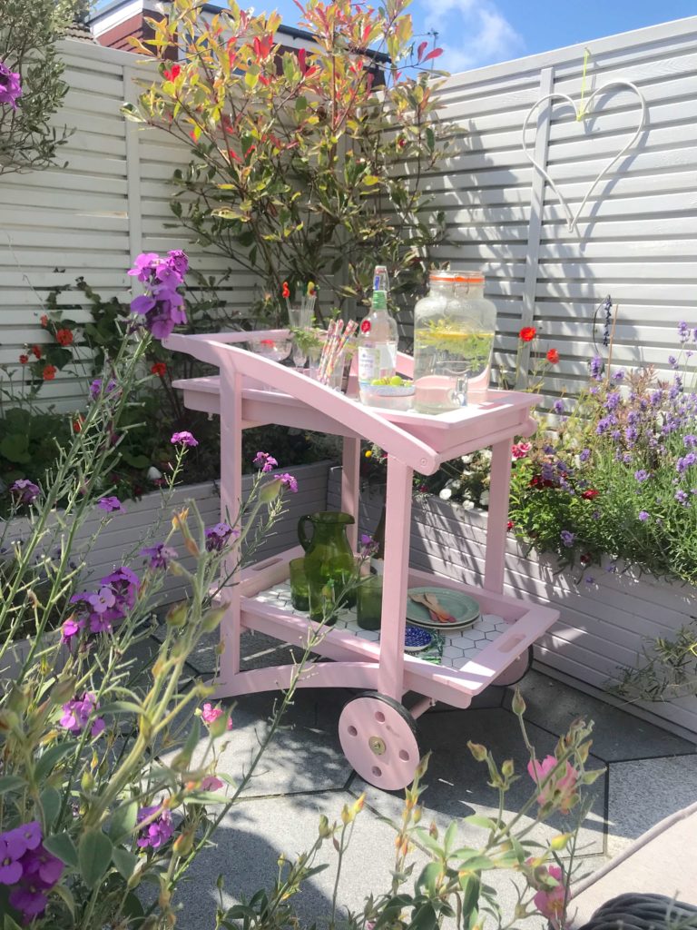 Today, I've gathered 5 great ideas for styling an outdoor bar cart this Summer says interior stylist Maxine Brady from We Love Home Blog