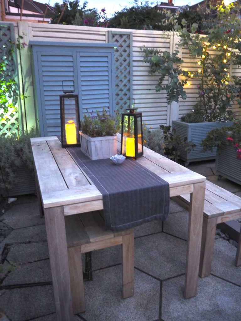 Outdoor entertaining and entertaining with dining table