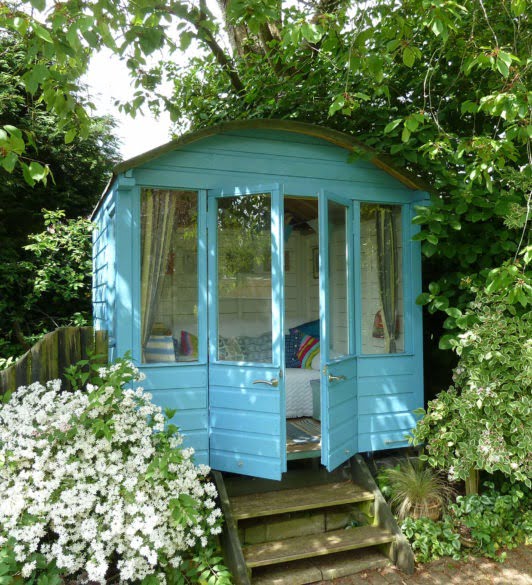 The Best Garden Paint Colours & Clever DIY Projects For You To Try