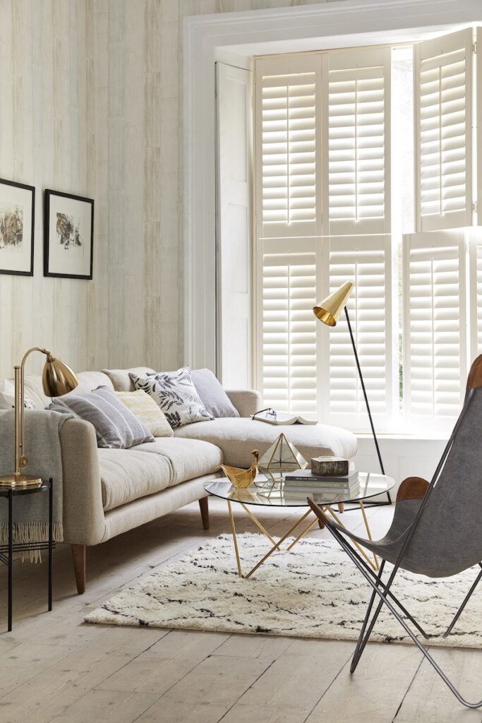 Need advice on choosing the right window shutters? You've come to the right place! Check out my expert guide which has everything you need to know on window shutters, window treatments, indoor window shutters, diy shutters, living room shutters, bedroom shutters, shutters advice, window ideas 