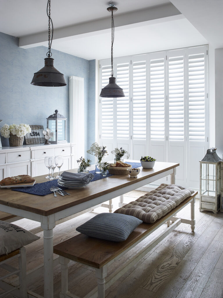 Need advice on choosing the right window shutters? You've come to the right place! Check out my expert guide which has everything you need to know on window shutters, window treatments, indoor window shutters, diy shutters, living room shutters, bedroom shutters, shutters advice, window ideas