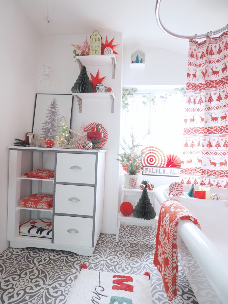 Christmas bathroom styling ideas, red and white christmas bathroom, christmas decorations, christmas bath mat, christmas shower curtain, festive bathroom, christmas towes with Triton Showers bathroom competition 