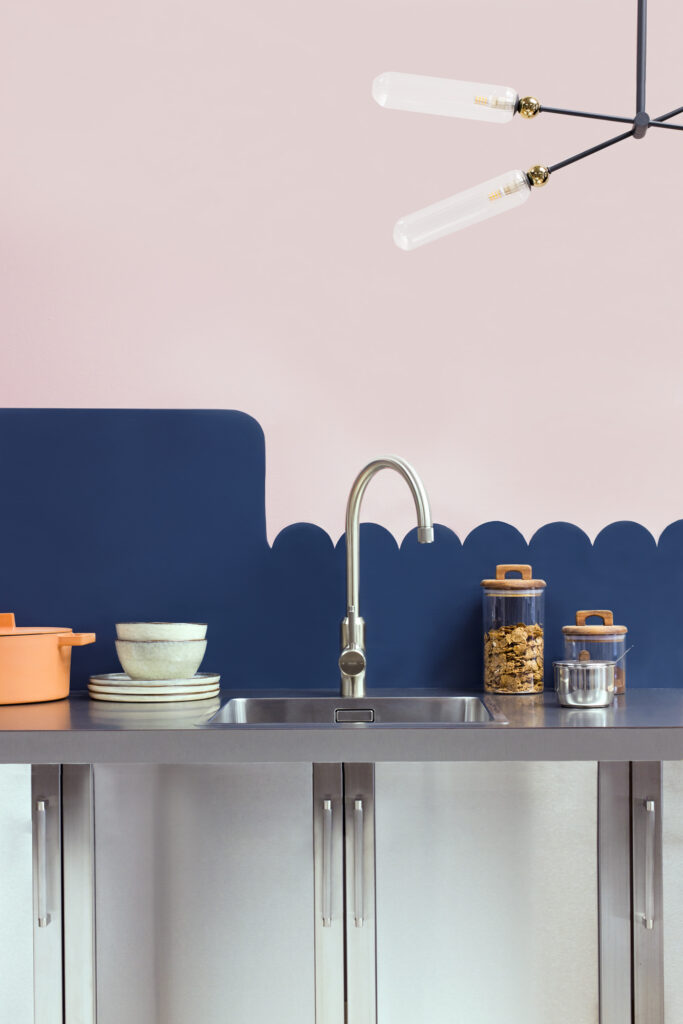 Whether it's wood or stone, concrete or composite that you are drawn to, there are lots of kitchen worktops to choose from. Follow this expert buyer's guide by interior stylist Maxine Brady