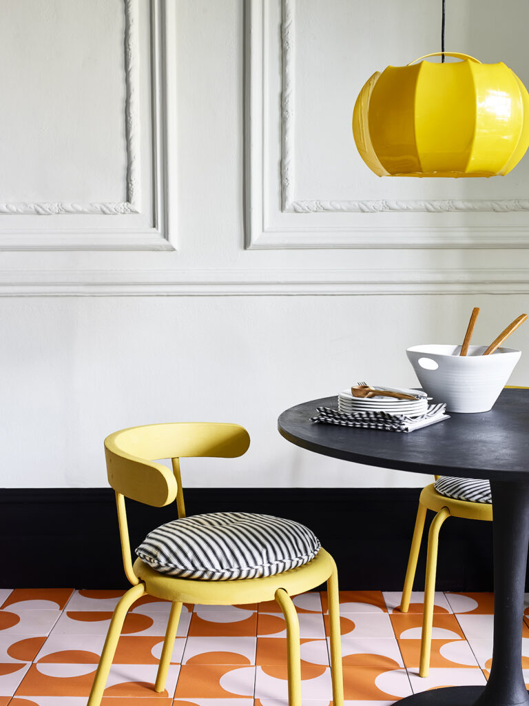 How to Mix Modern and Antique Furniture