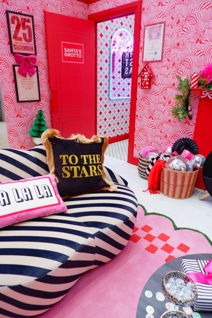 If you’ve ever dreamed of a New Year’s Eve party that’s bursting with colour, sparkle, and personality, then you’re going to love the NYE room How to Home podcast created at the Christmas Ideal Home Show.