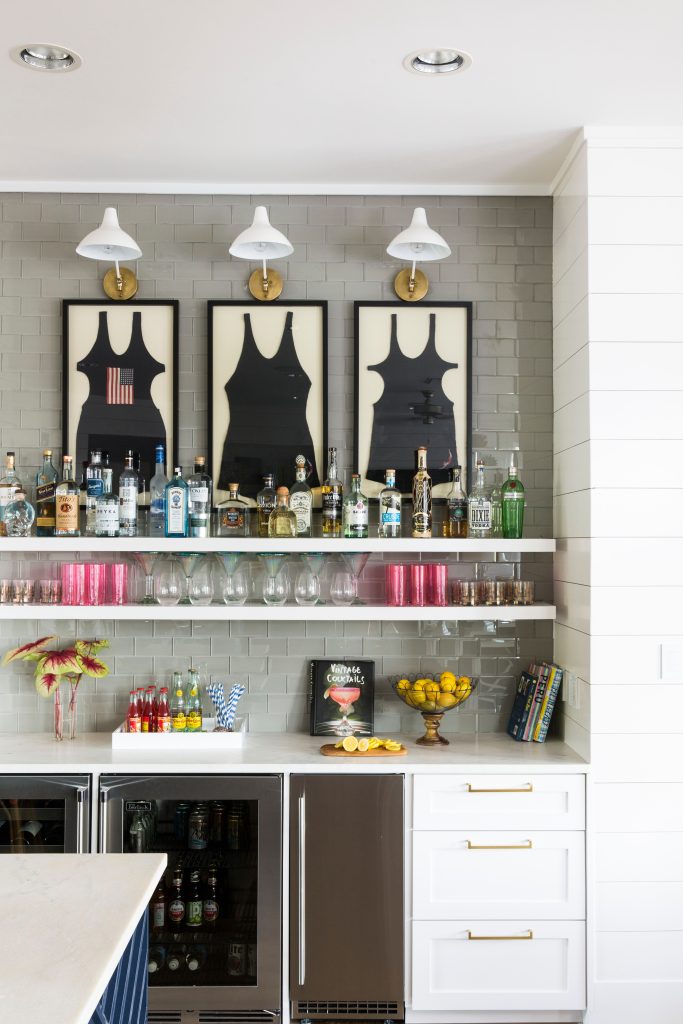 Whether you’re a cocktail enthusiast or a wine lover, it’s time to elevate your space with a home bar. Here's my top 7 styling tips on how you can add one into you home. 