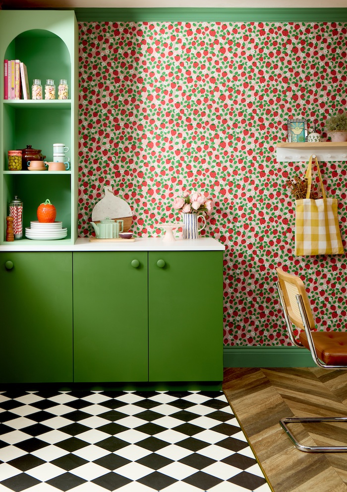 Top 9 questions to ask your contractors before hiring them for your next project.

colourful kitchen