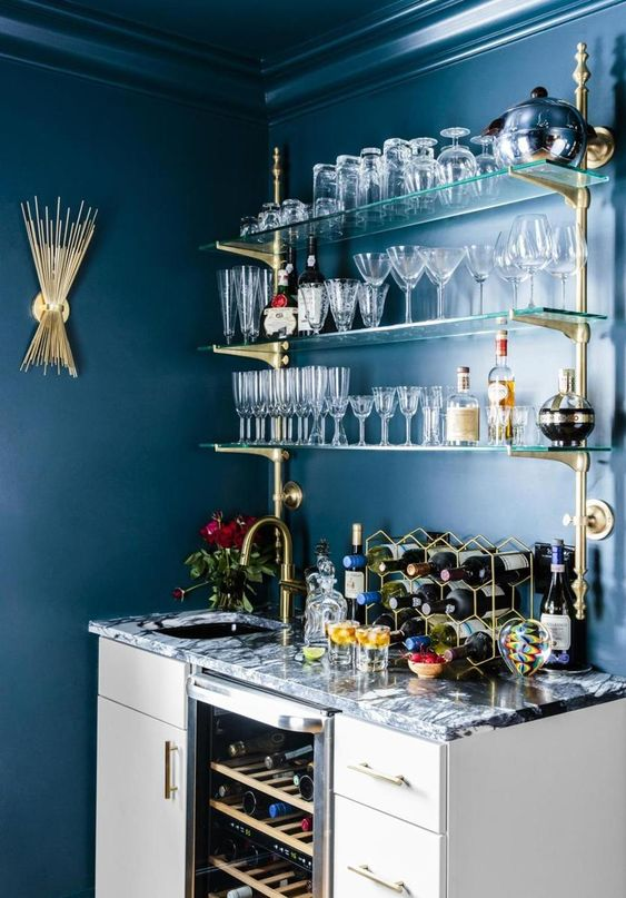 Whether you’re a cocktail enthusiast or a wine lover, it’s time to elevate your space with a home bar. Here's my top 7 styling tips on how you can add one into you home. 