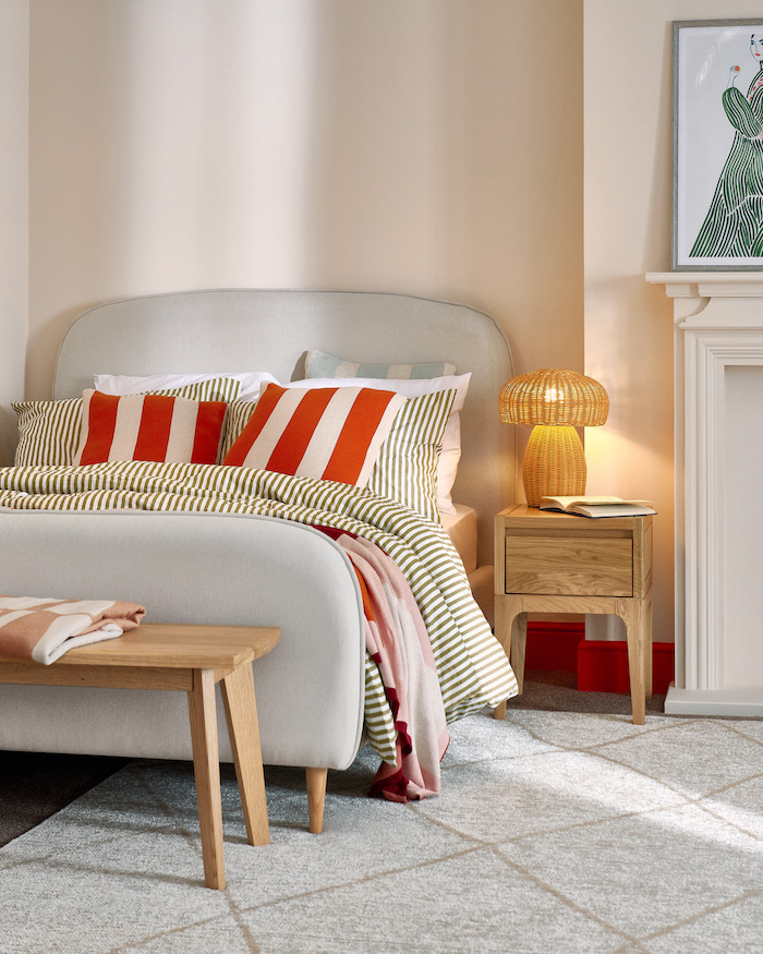 Whether you’re decorating a compact guest room, a rented flat or just trying to make your own tiny bedroom more liveable, here are five small bedroom design ideas that really work.