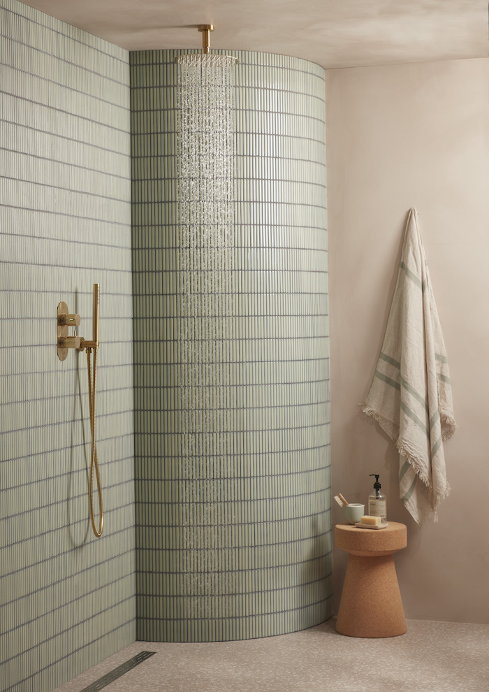 Wet rooms aren’t just for boutique hotels and luxury spas any more, they’re now a popular and practical choice for anyone looking to design a stylish and modern bathroom at home. With the right layout, finishes and fittings, even a small space can be transformed into a sleek, luxury wet room.