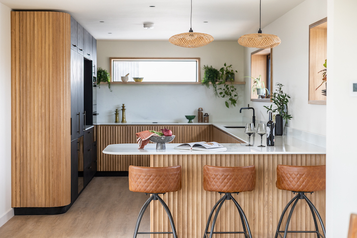 Interior stylist Maxine Brady explains the difference between fixed windows and picture windows with her pros and cons and lots of visual inspiration too so you can choose the right one for your home renovation.