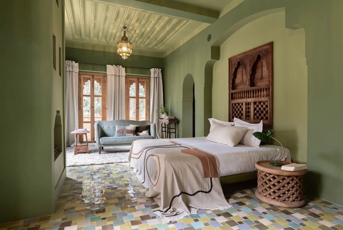 Interior stylist and editor Maxine Brady shares her ultimate guide to where to stay in Marrakech in Morocco the best Riads by budget, the areas worth knowing, when to go and the dream stays on her wish list.
