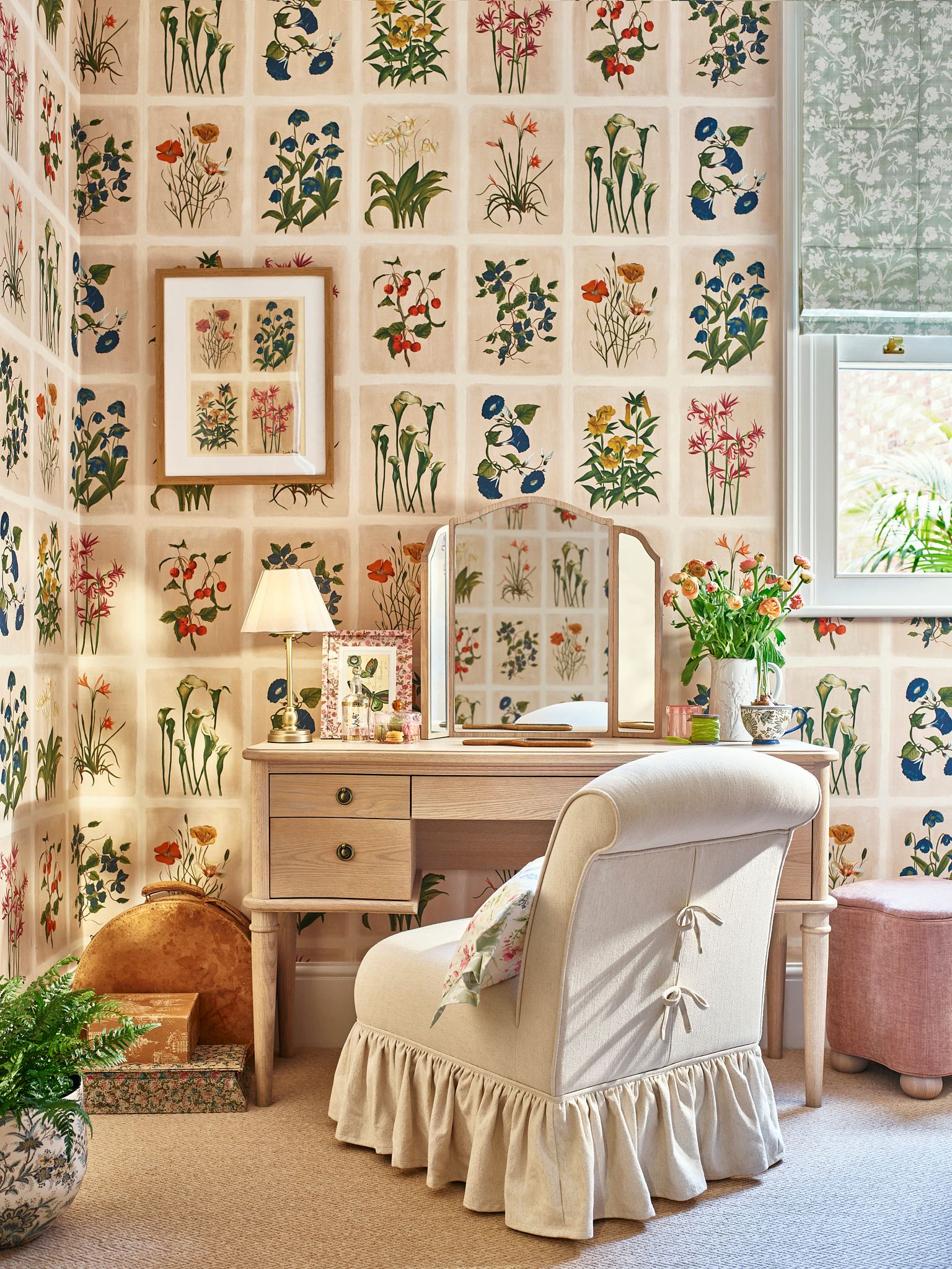 Interior stylist and editor Maxine Brady shares her 6 vintage wallpaper ideas so that you can pick the right print for your home.