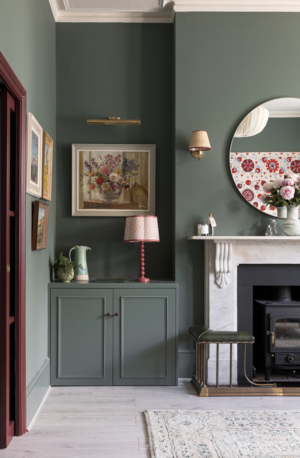 Behind the scenes of interior designer photoshoot styling with Maxine Brady, shooting two South London projects for Kat Wightman for Ideal Home magazine, portfolio and social media.